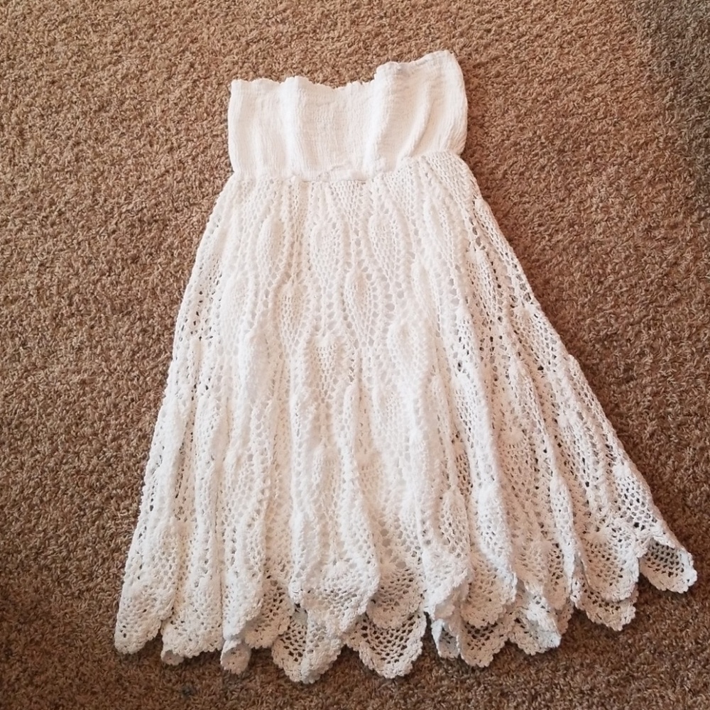 Raviya White Crochet Style Dress